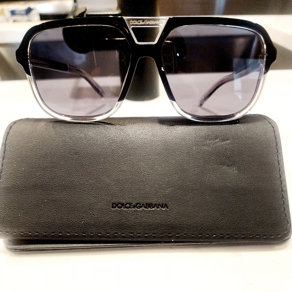 Dolce & Gabbana Black Sunglasses Polarized with Case-